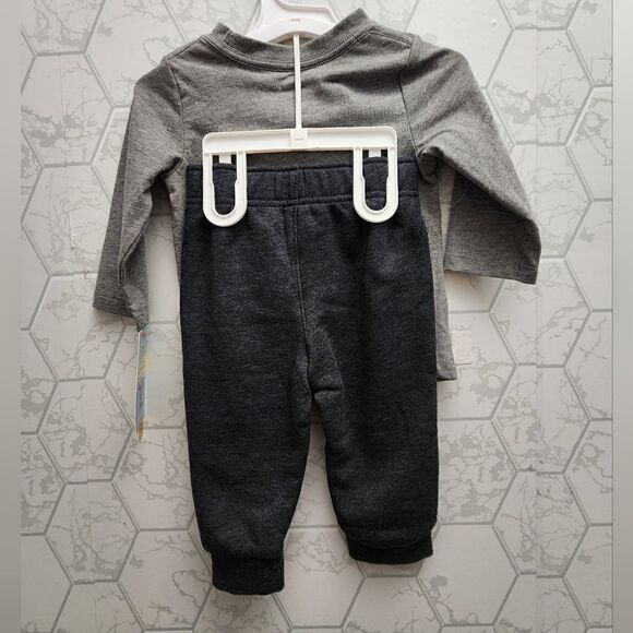 Nwt Cat & Jack Boys Christmas Lights Dinosaur Joggers Outfit,  Size 12 months - Picture 2 of 4